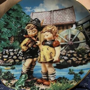 Hummel Wall Decor Plate with Green and Brown Accents Hello DownThere